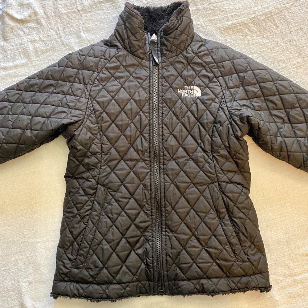 North face reversible  black mossbud swirl jacket
